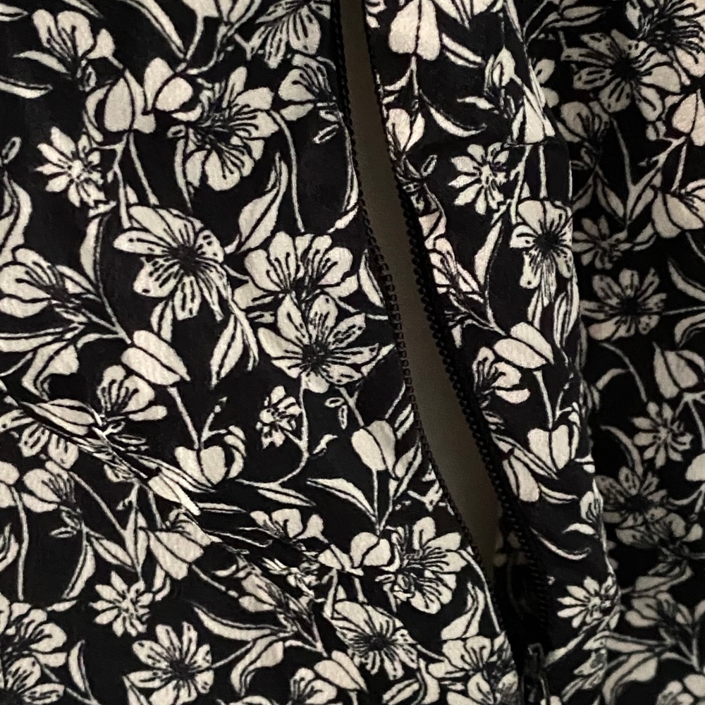 H&M Floral Short Sleeve Spring Summer Dress - Picture 7 of 16